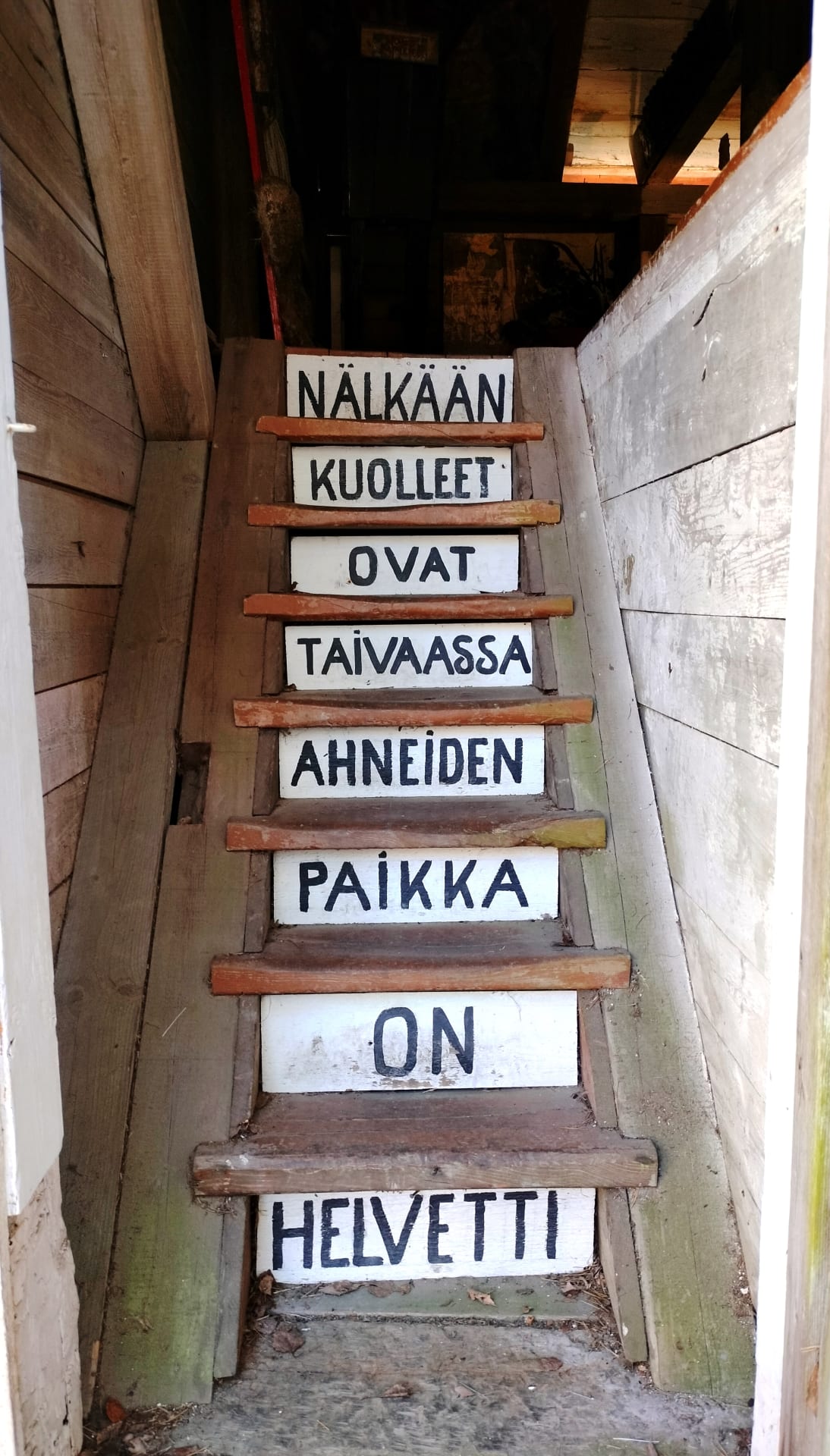 Vahakabinetin portaat