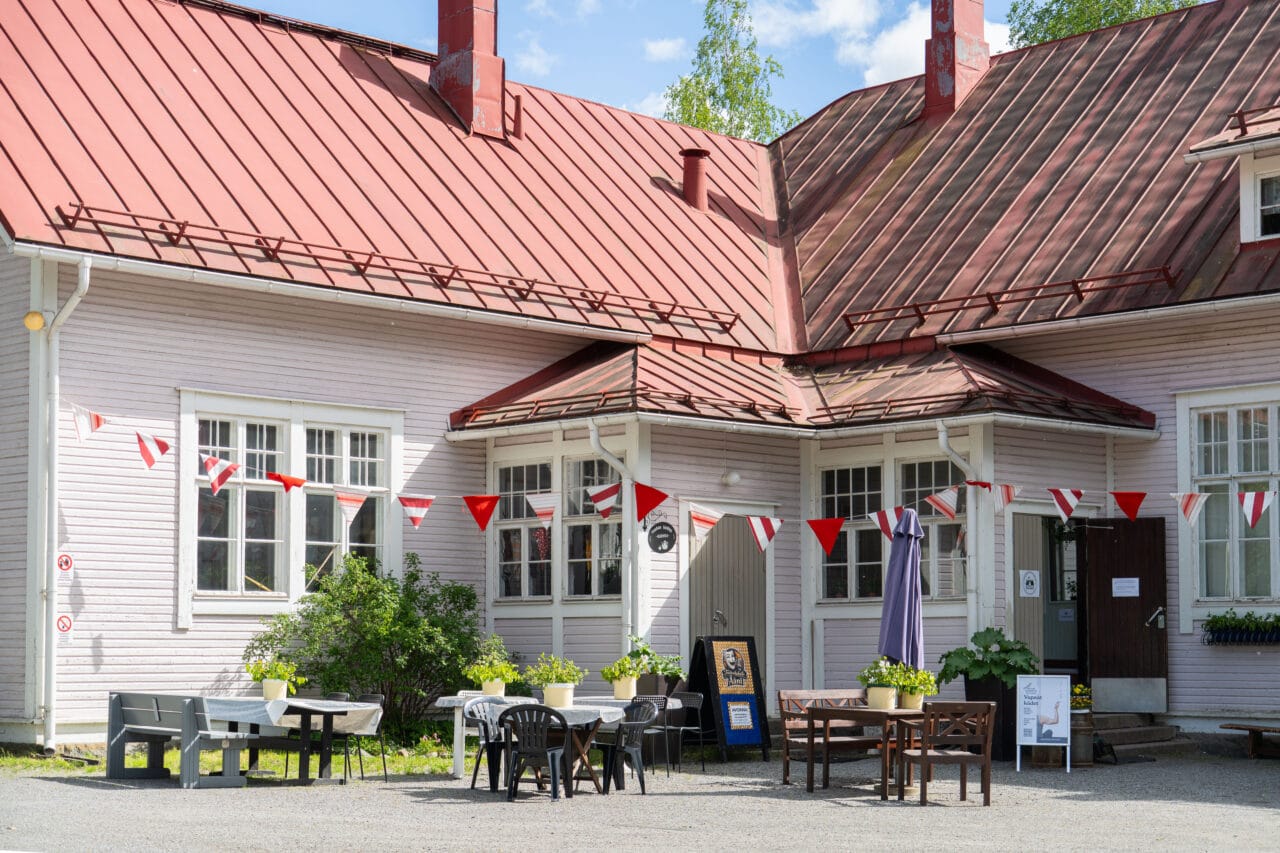 Vahalanden kulttuuritalo, Nokian Sarkola